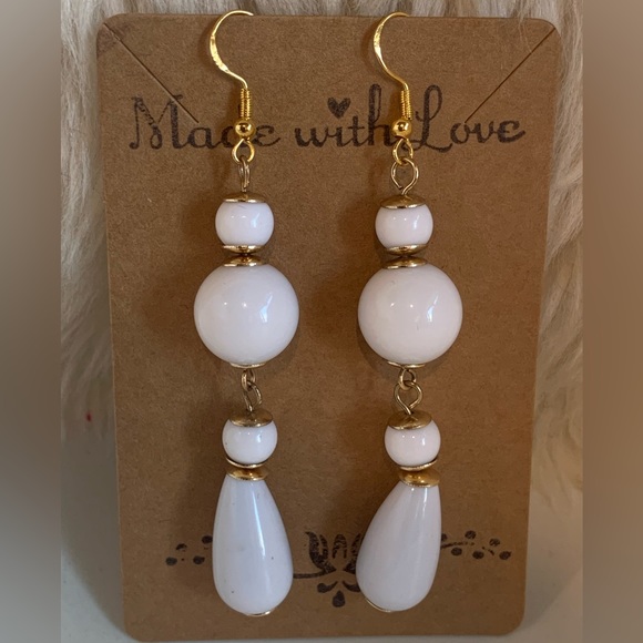 ✨3 for$40✨NWT Earrings✨ ✨Hand Crafted ✨Artisan!✨Perfect Holiday Earring! ✨ - Picture 2 of 8